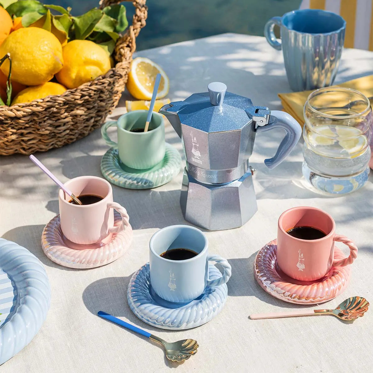 Bialetti Moka Express Wave Blue with Espresso Cups Gift Set